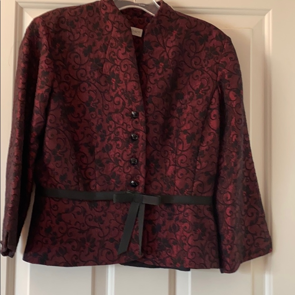 Black and red lace style cute top.